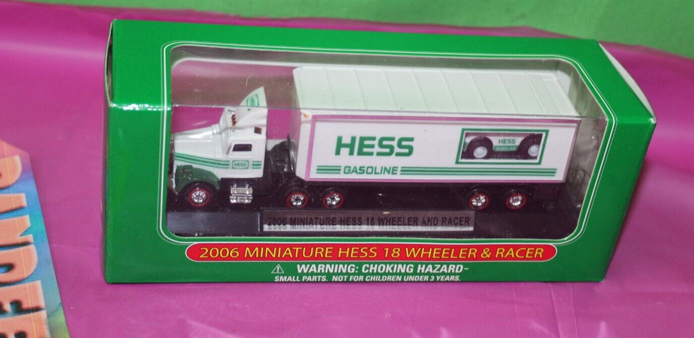 18 PC Hess 2006 Miniature 18 Wheeler And Racer Holiday Toy Christmas Gift In Box